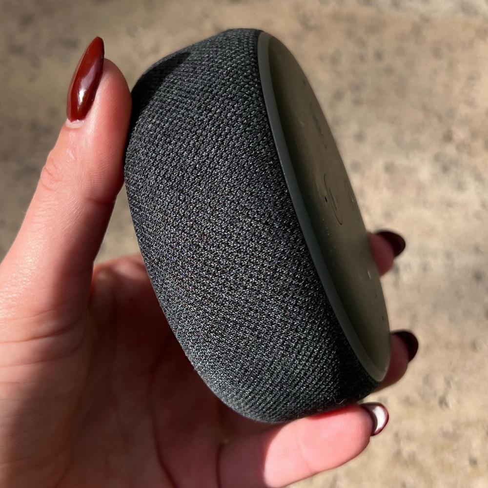 Two Amazon echo dots 3rd generation - Picture 4 of 7
